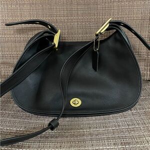 Vintage Coach Legacy Crescent 9338